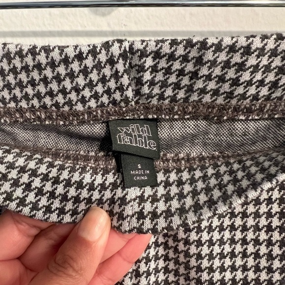 Wild Fable Green and White Patterned Flares - Picture 3 of 4